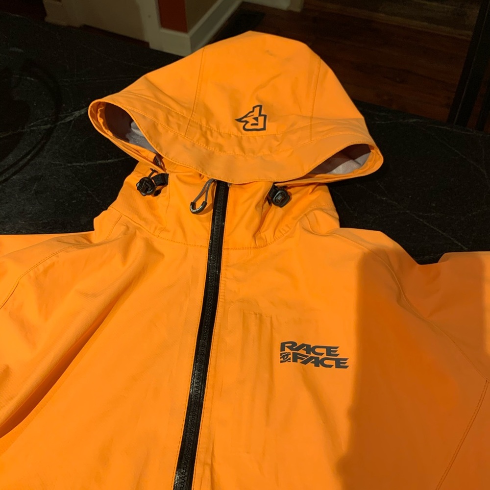 RACEFACE Team Chute Large Waterproof Jacket